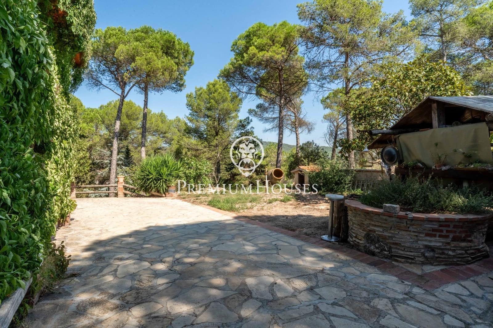 4 sypialnia Willa na sprzedaż w Begues z basenem garażem - 620 000 € (Ref: 9252294)