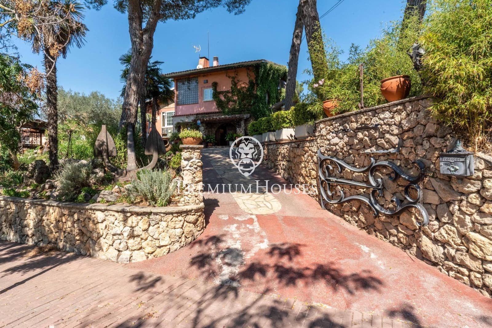 4 sypialnia Willa na sprzedaż w Begues z basenem garażem - 620 000 € (Ref: 9252294)