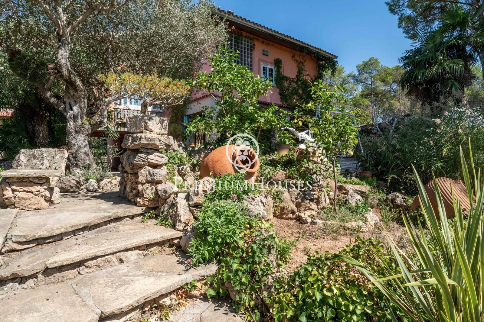 4 sypialnia Willa na sprzedaż w Begues z basenem garażem - 620 000 € (Ref: 9252294)