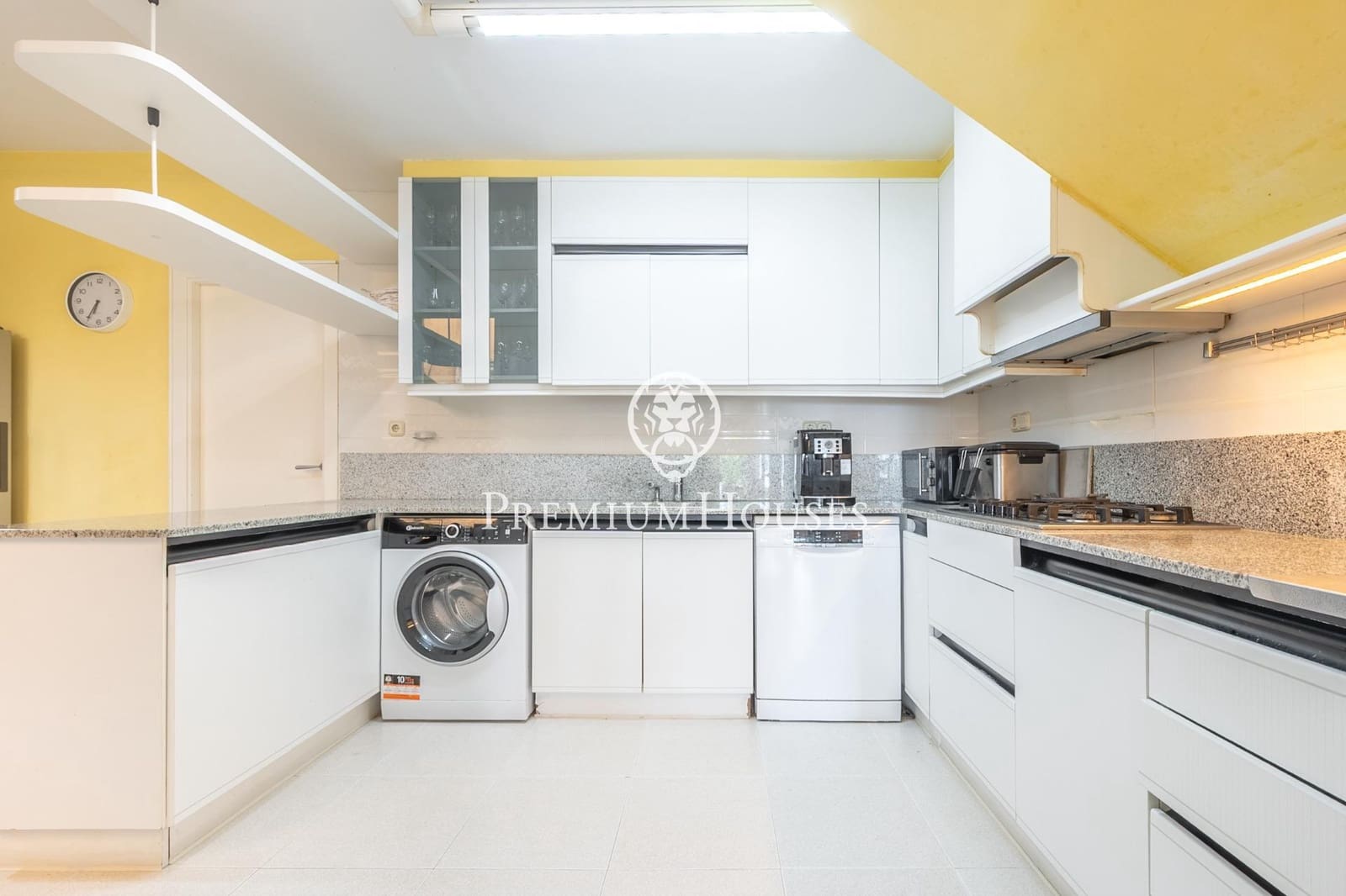 5 soveværelse Rækkehus til salg i Sitges med swimmingpool - € 850.000 (Ref: 9257564)