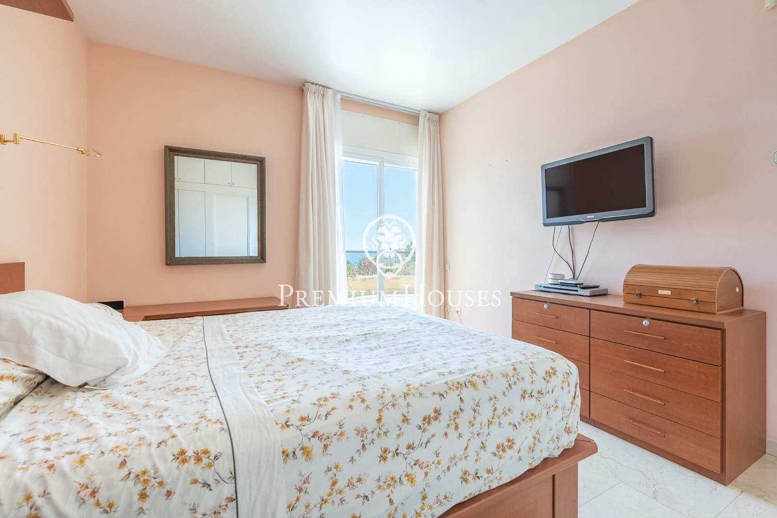 5 soveværelse Rækkehus til salg i Sitges med swimmingpool - € 850.000 (Ref: 9257564)