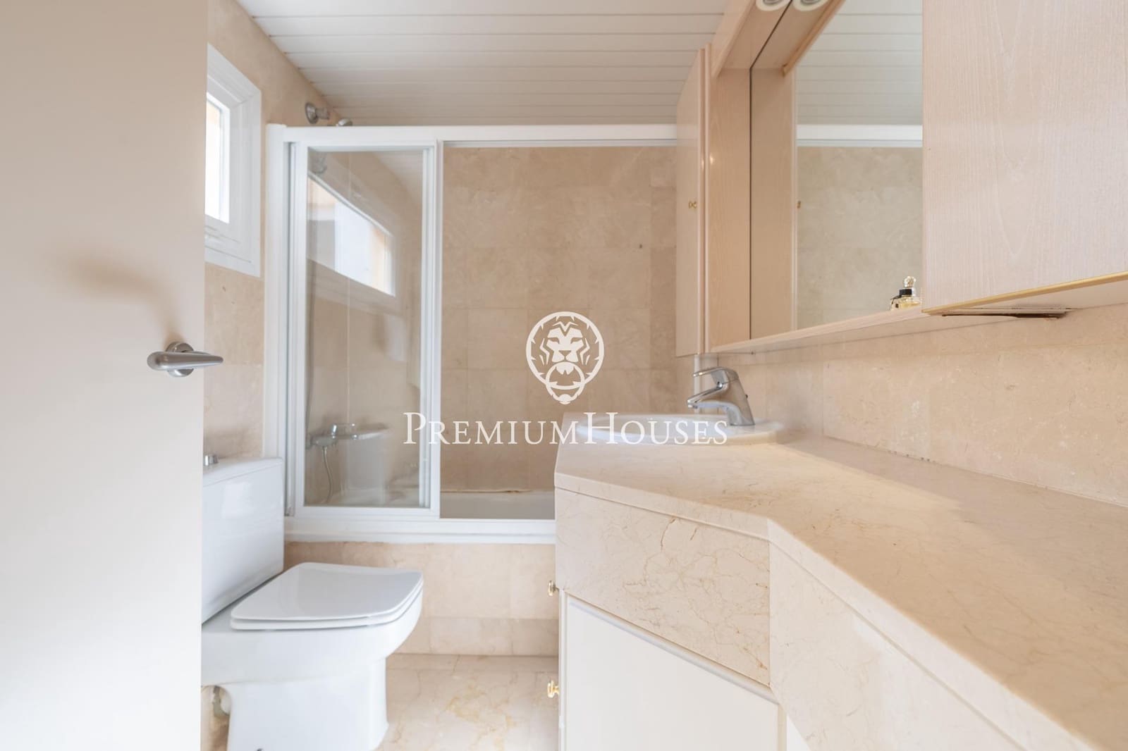 5 soveværelse Rækkehus til salg i Sitges med swimmingpool - € 850.000 (Ref: 9257564)