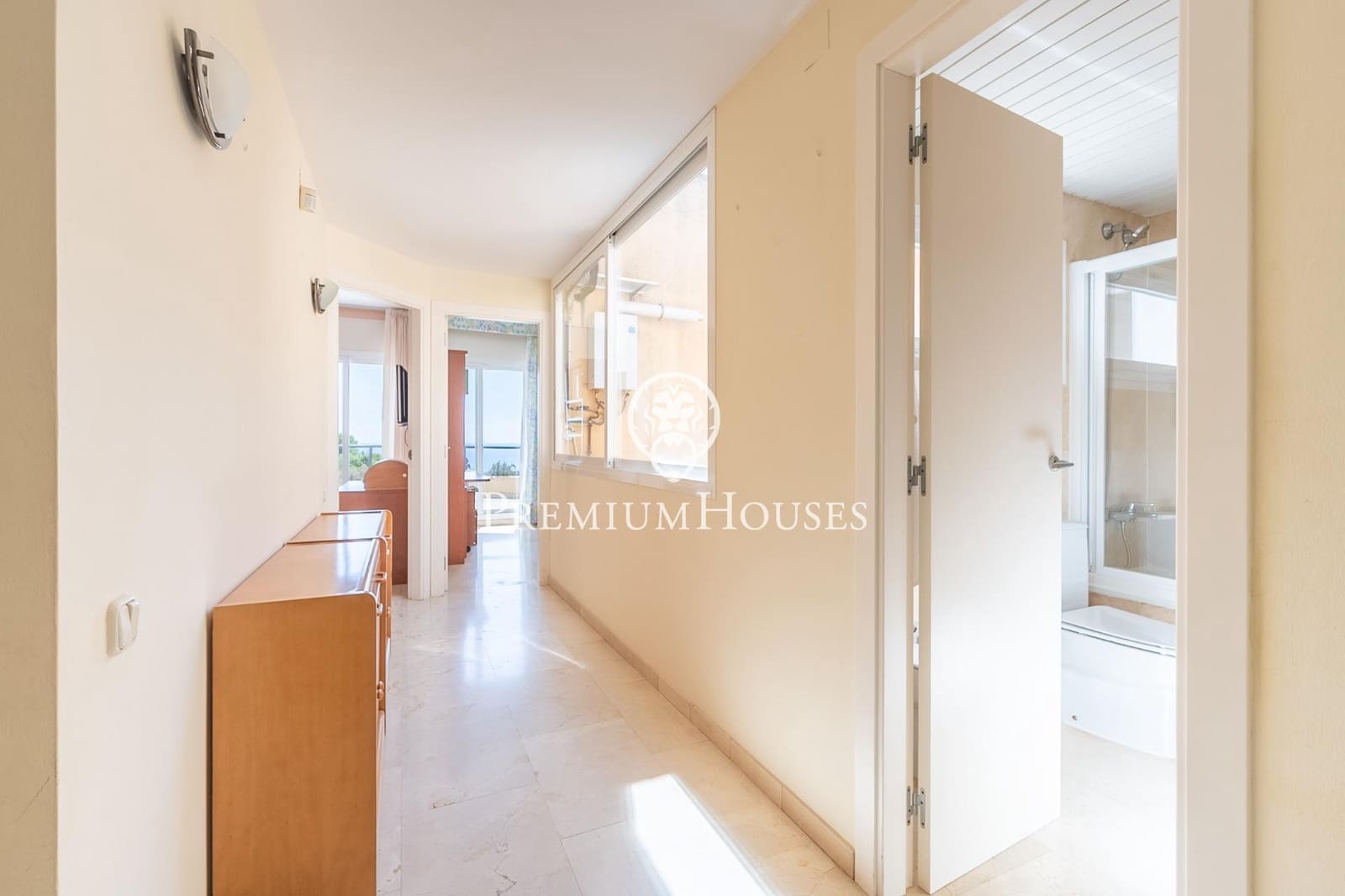 5 soveværelse Rækkehus til salg i Sitges med swimmingpool - € 850.000 (Ref: 9257564)