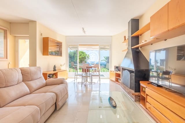 5 soverom Rekkehus til salgs i Sitges med svømmebasseng - € 850 000 (Ref: 9257564)