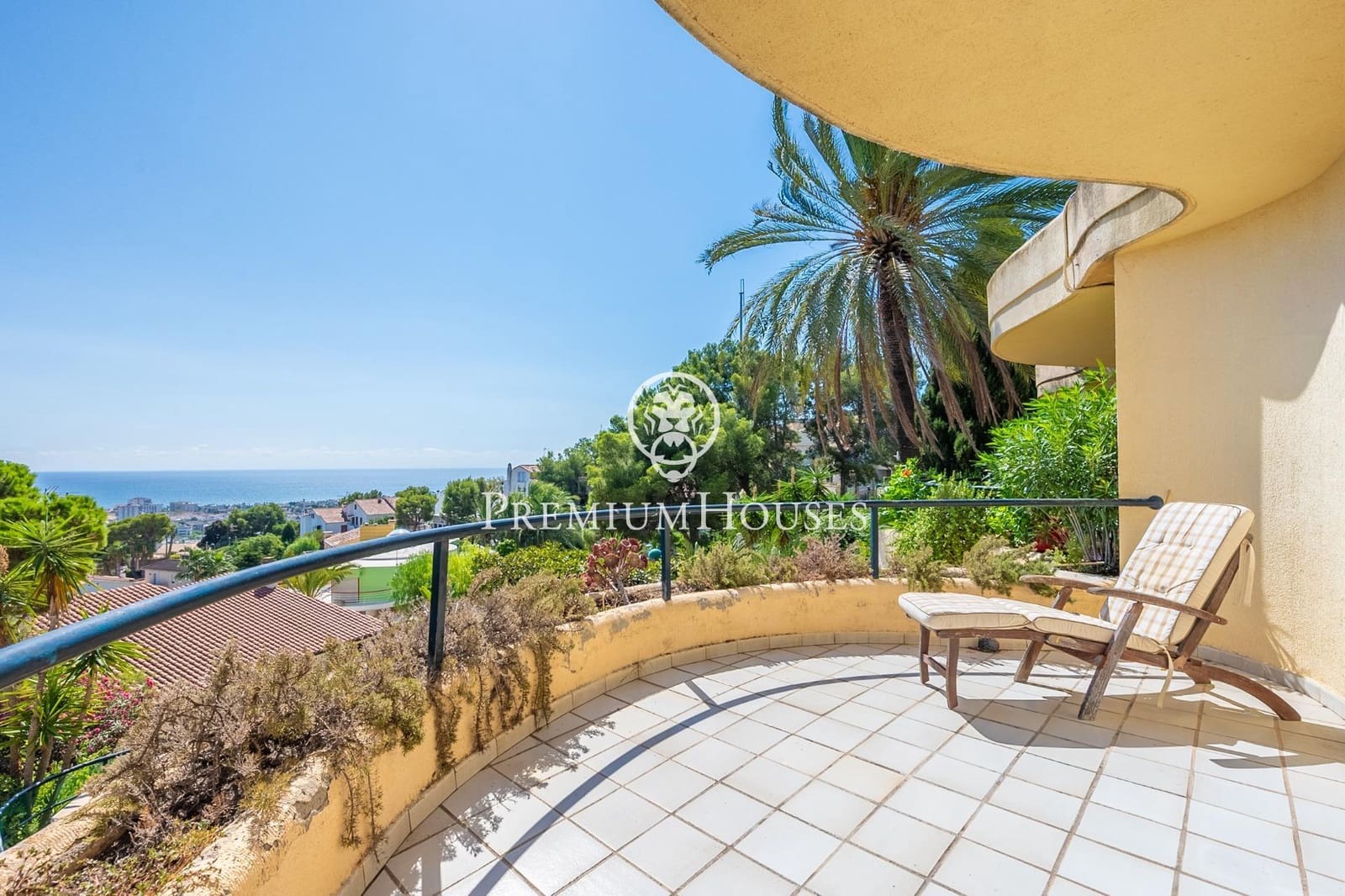 5 soveværelse Rækkehus til salg i Sitges med swimmingpool - € 850.000 (Ref: 9257564)