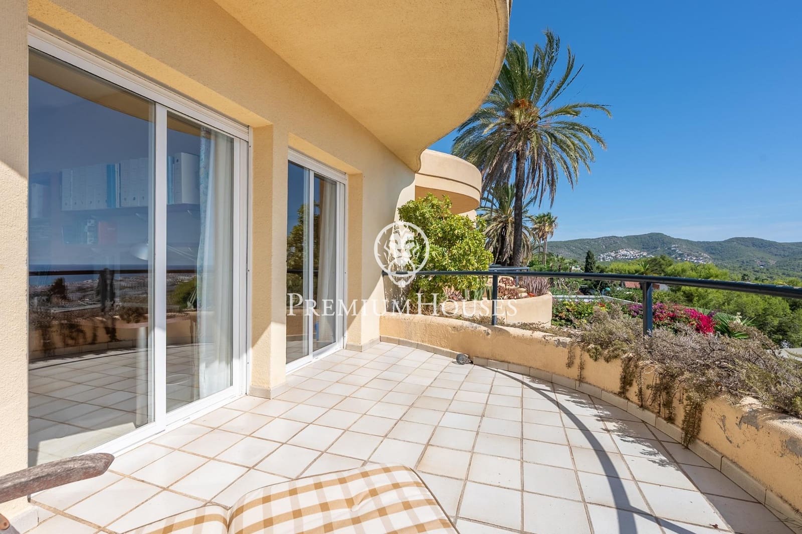 5 soveværelse Rækkehus til salg i Sitges med swimmingpool - € 850.000 (Ref: 9257564)