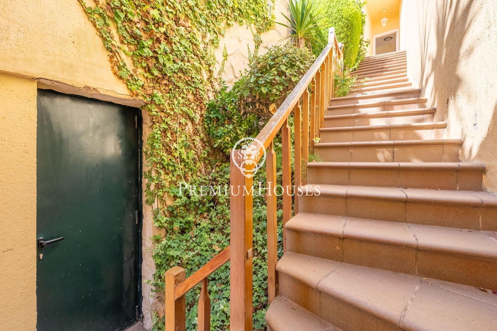 5 soveværelse Rækkehus til salg i Sitges med swimmingpool - € 850.000 (Ref: 9257564)