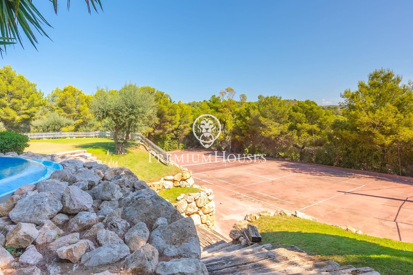 5 soveværelse Rækkehus til salg i Sitges med swimmingpool - € 850.000 (Ref: 9257564)