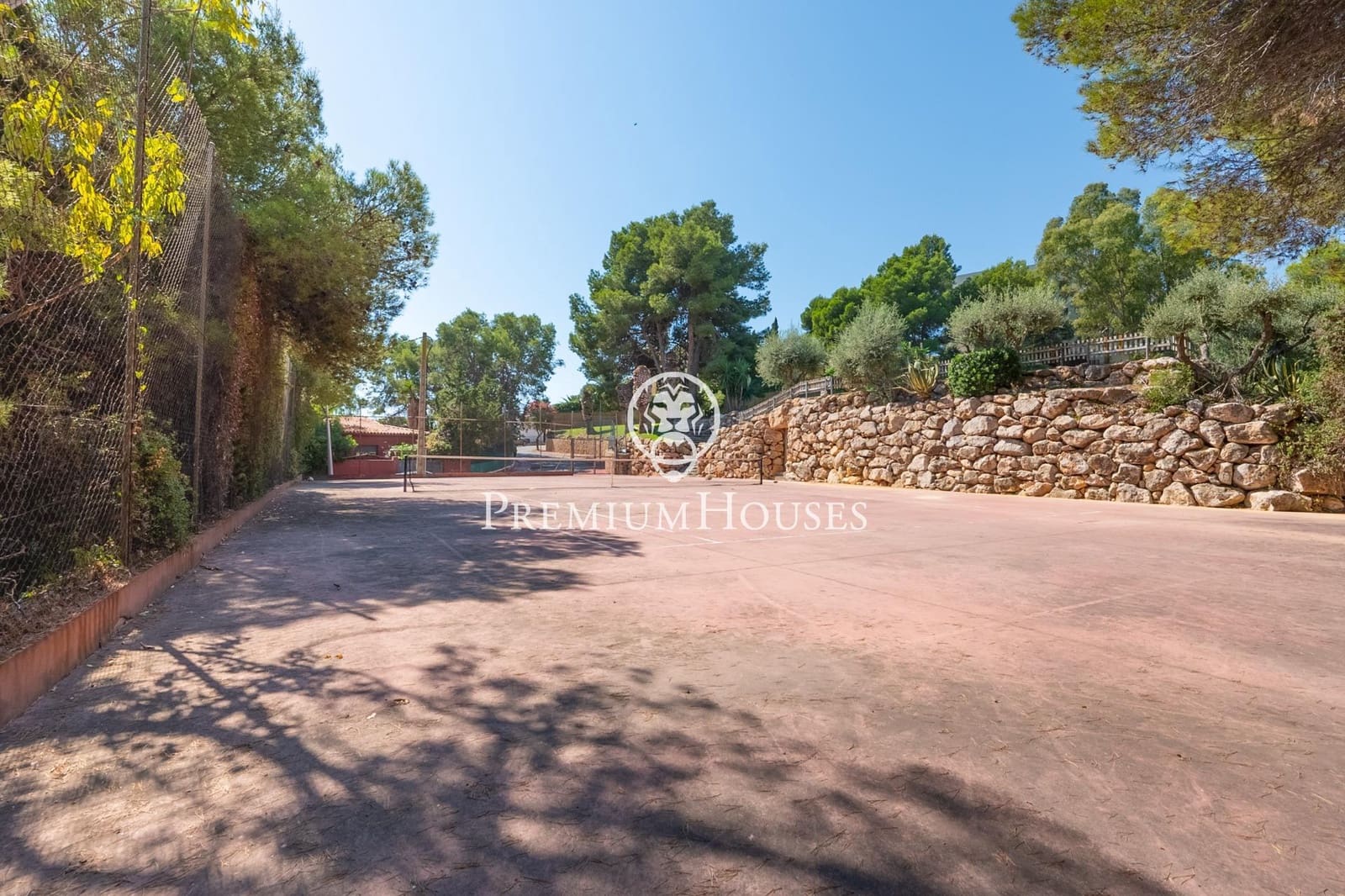 5 soveværelse Rækkehus til salg i Sitges med swimmingpool - € 850.000 (Ref: 9257564)