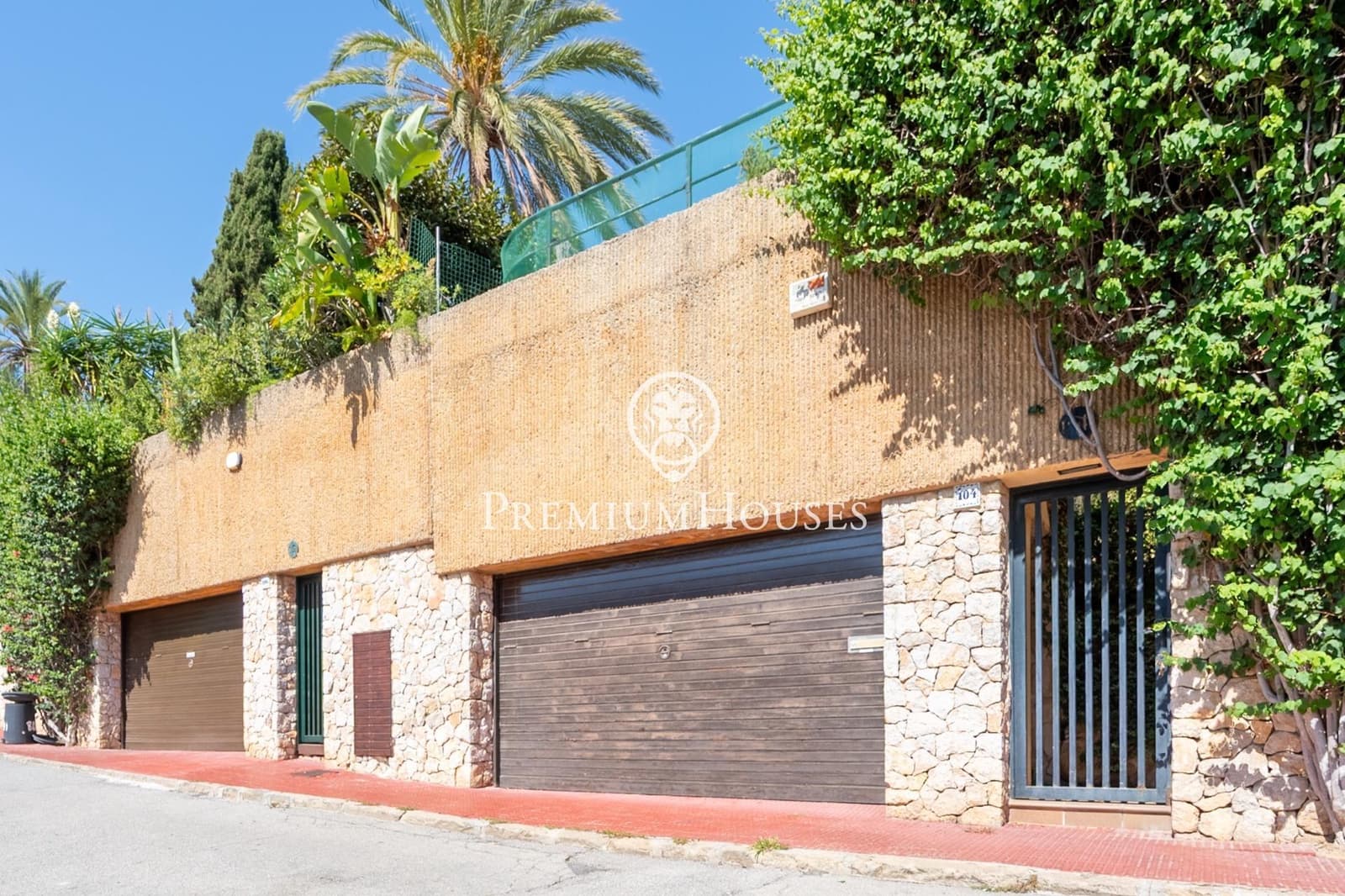 5 soveværelse Rækkehus til salg i Sitges med swimmingpool - € 850.000 (Ref: 9257564)