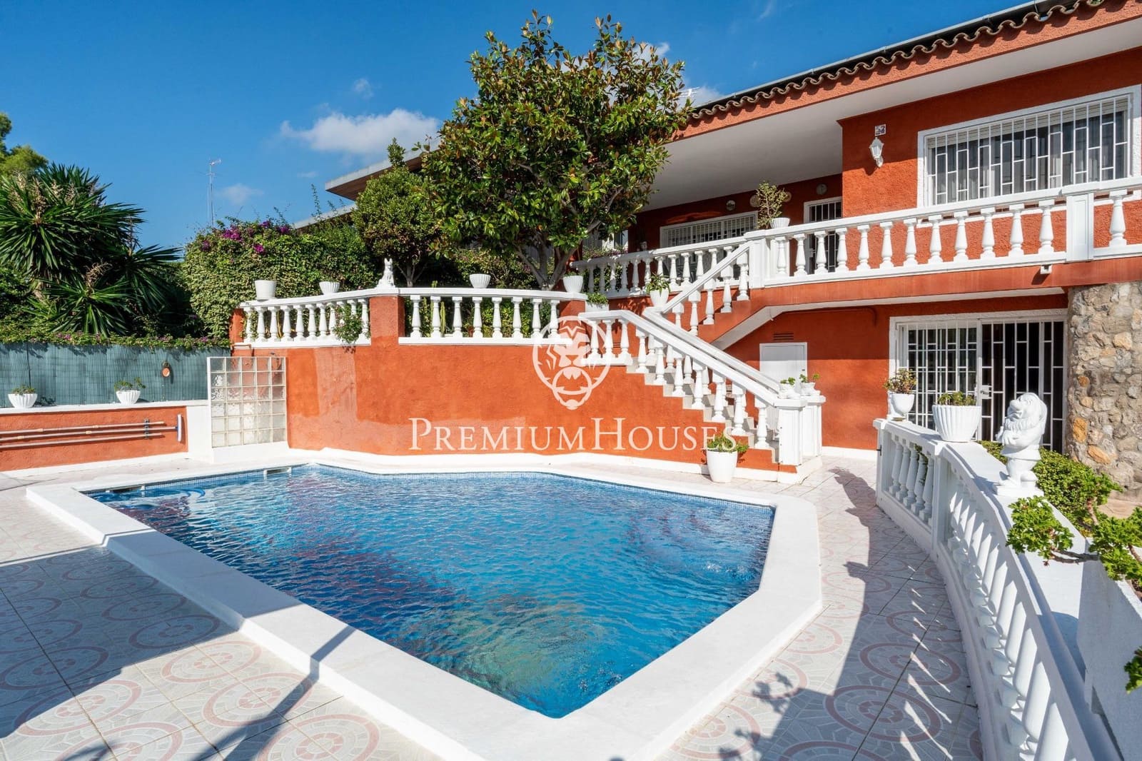 5 makuuhuone Huvila myytävänä paikassa Castelldefels mukana uima-altaan 
autotalli - 1 036 000 € (Ref: 9257565)