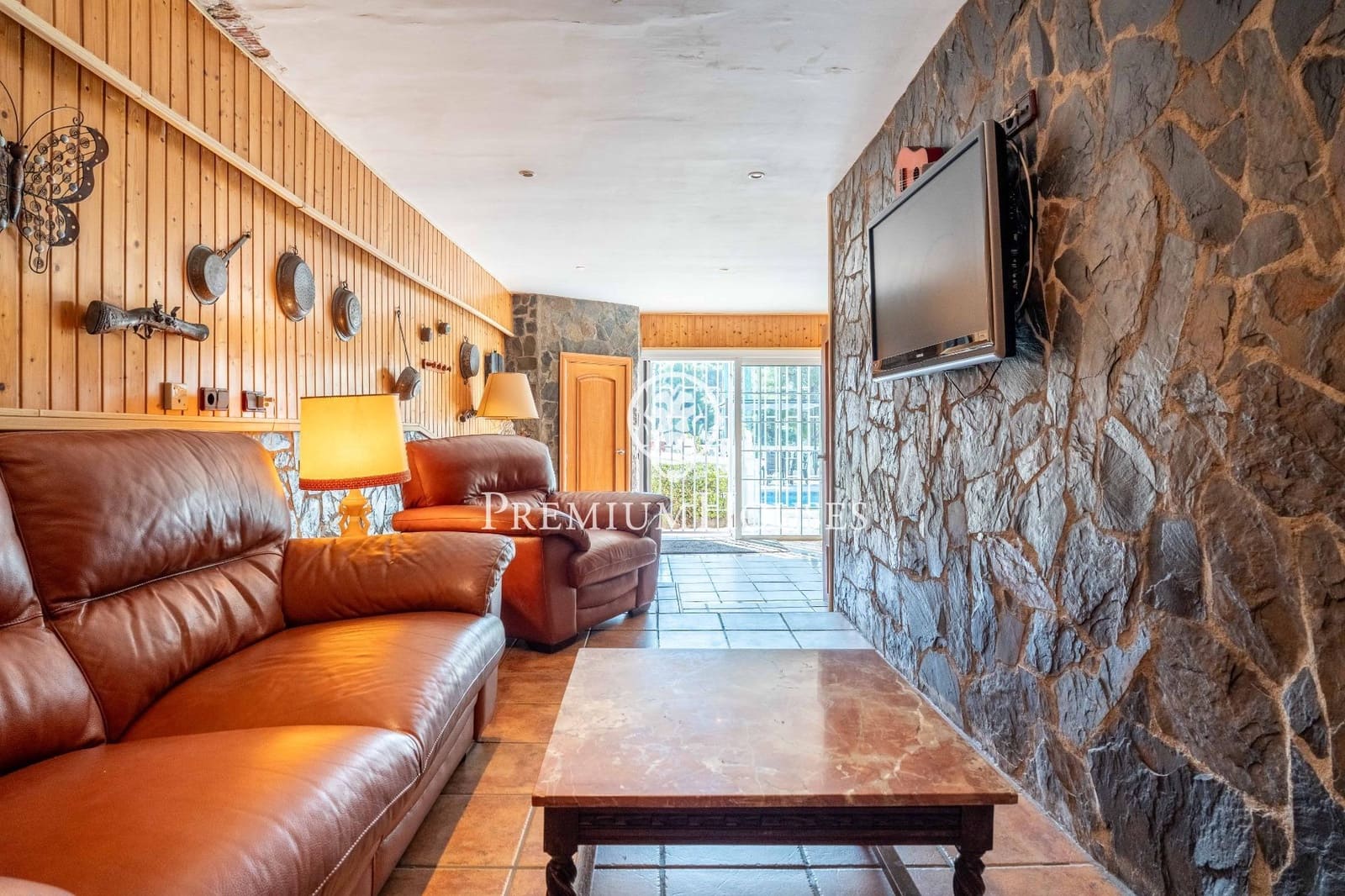 5 makuuhuone Huvila myytävänä paikassa Castelldefels mukana uima-altaan 
autotalli - 1 036 000 € (Ref: 9257565)