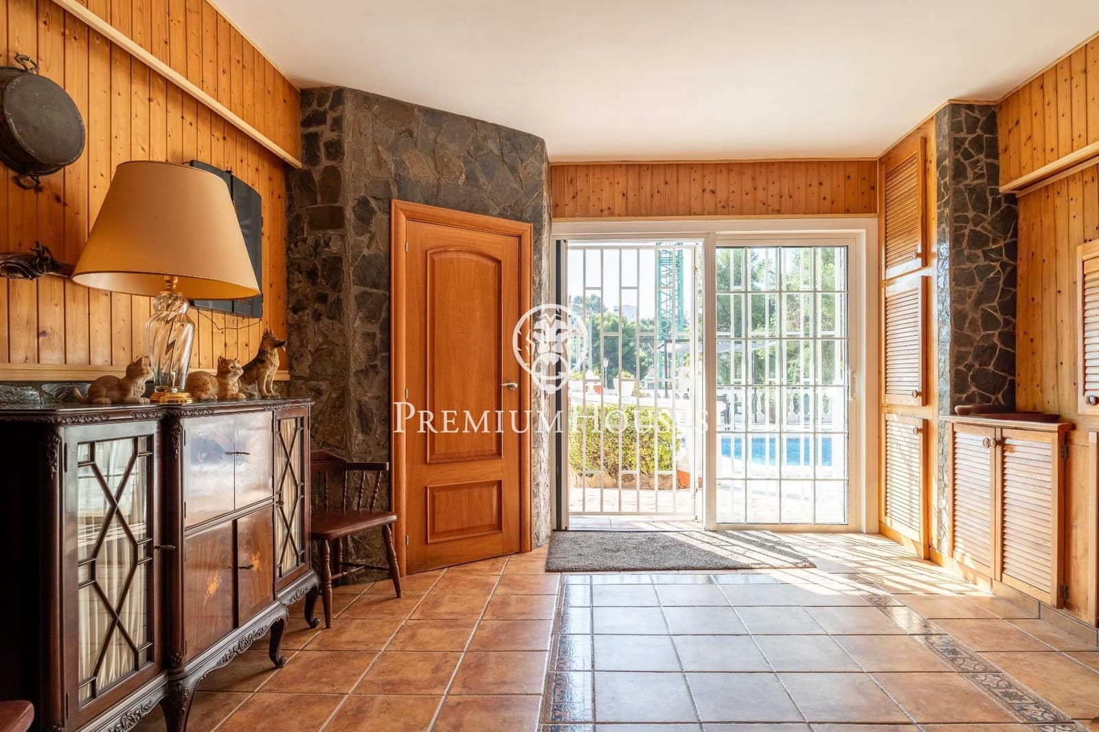 5 makuuhuone Huvila myytävänä paikassa Castelldefels mukana uima-altaan 
autotalli - 1 036 000 € (Ref: 9257565)