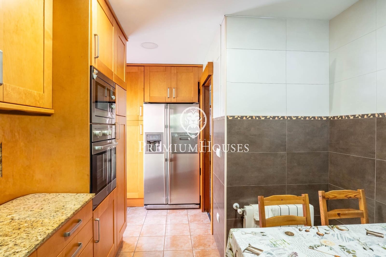 5 makuuhuone Huvila myytävänä paikassa Castelldefels mukana uima-altaan 
autotalli - 1 036 000 € (Ref: 9257565)