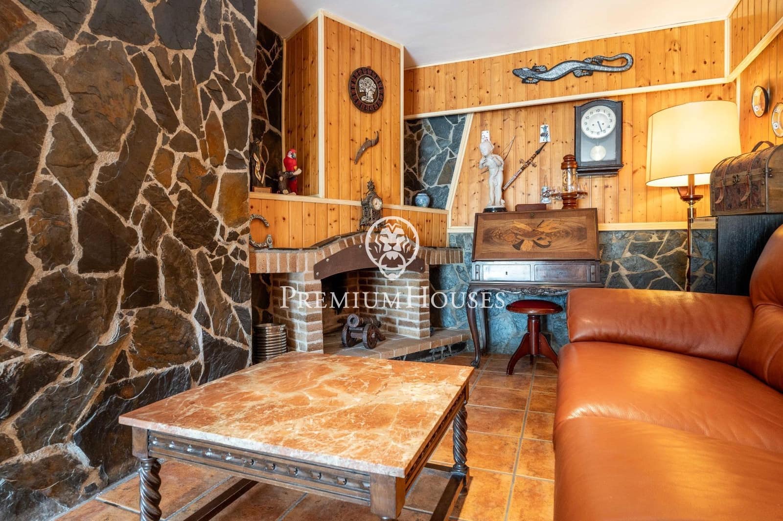 5 makuuhuone Huvila myytävänä paikassa Castelldefels mukana uima-altaan 
autotalli - 1 036 000 € (Ref: 9257565)