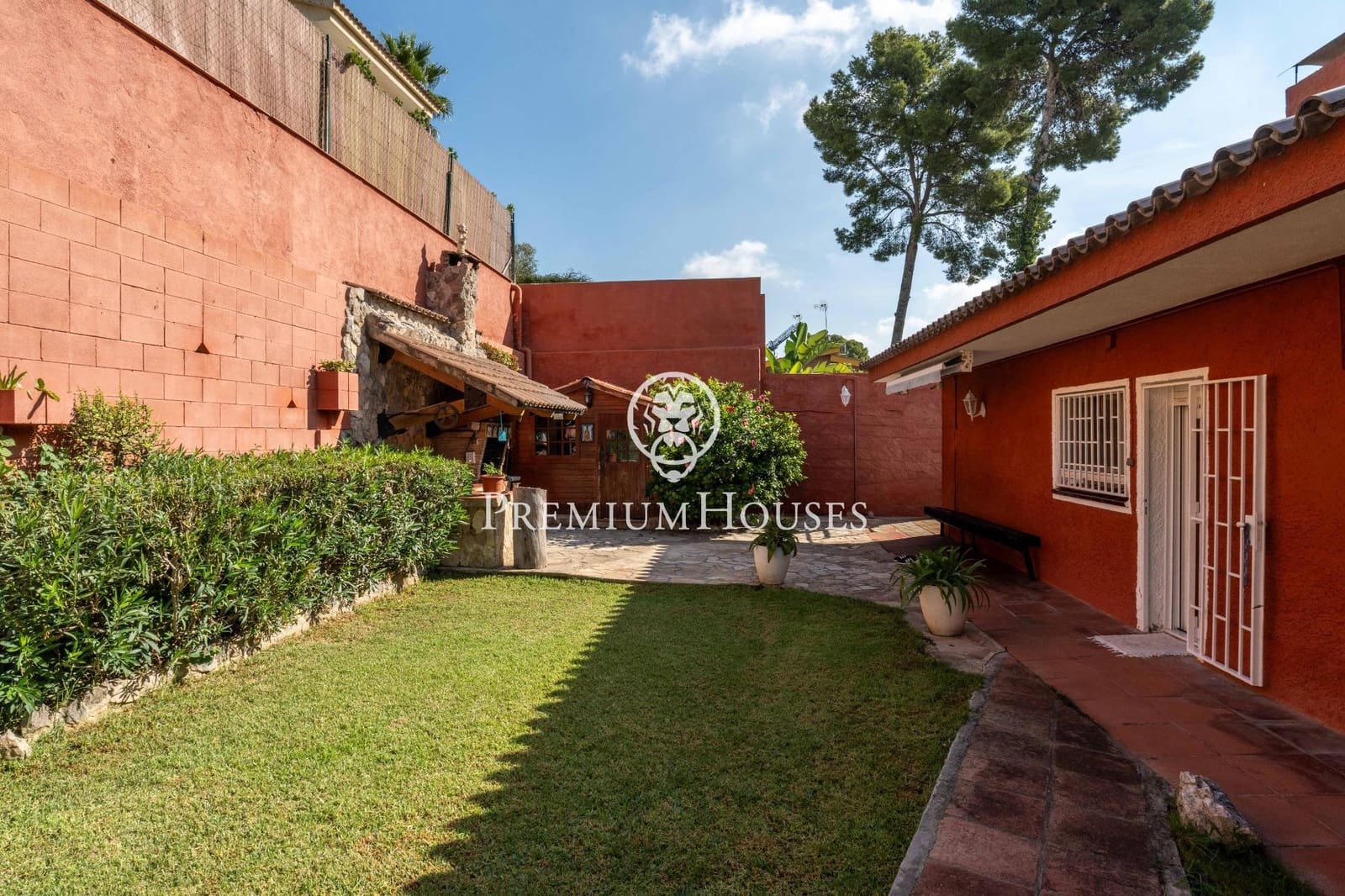 5 makuuhuone Huvila myytävänä paikassa Castelldefels mukana uima-altaan 
autotalli - 1 036 000 € (Ref: 9257565)