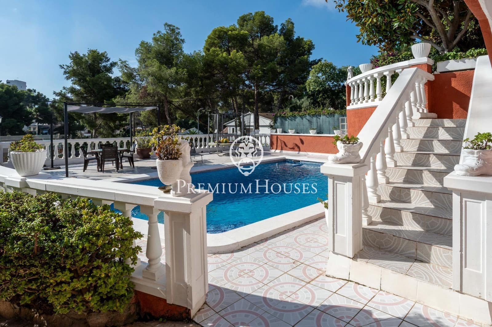 5 makuuhuone Huvila myytävänä paikassa Castelldefels mukana uima-altaan 
autotalli - 1 036 000 € (Ref: 9257565)