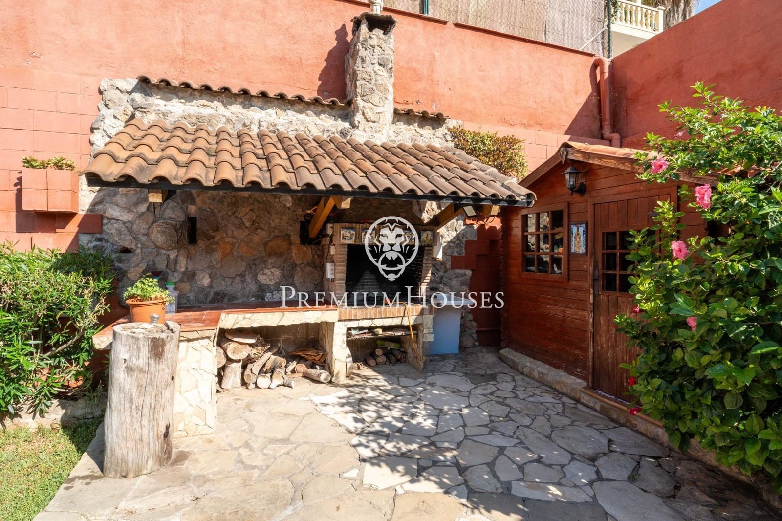 5 makuuhuone Huvila myytävänä paikassa Castelldefels mukana uima-altaan 
autotalli - 1 036 000 € (Ref: 9257565)