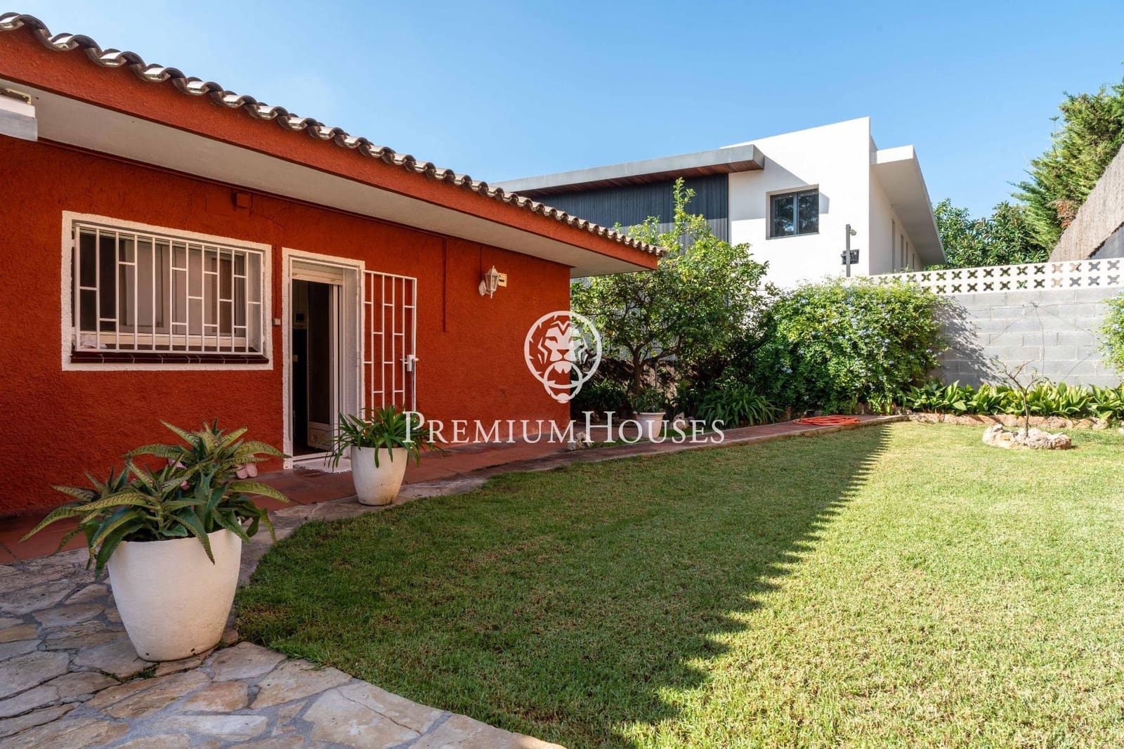 5 makuuhuone Huvila myytävänä paikassa Castelldefels mukana uima-altaan 
autotalli - 1 036 000 € (Ref: 9257565)