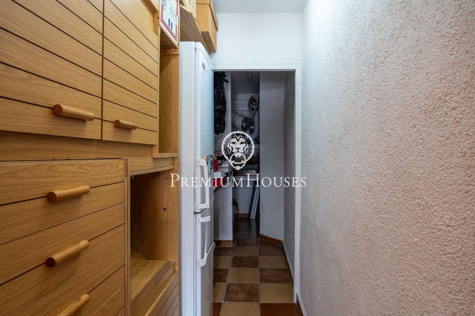 5 makuuhuone Huvila myytävänä paikassa Castelldefels mukana uima-altaan 
autotalli - 1 036 000 € (Ref: 9257565)