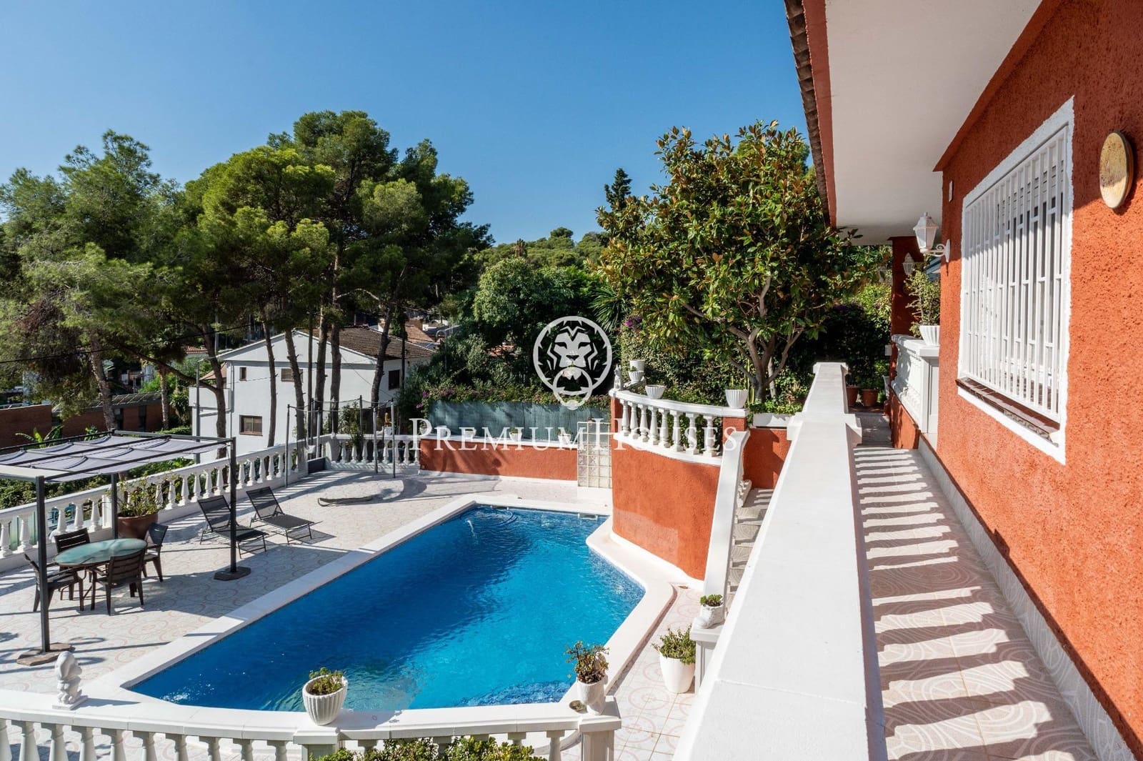 5 makuuhuone Huvila myytävänä paikassa Castelldefels mukana uima-altaan 
autotalli - 1 036 000 € (Ref: 9257565)