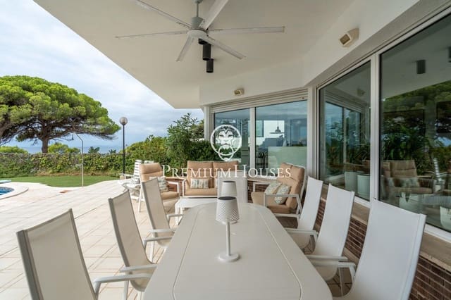 5 soverom Villa til salgs i Torredembarra med svømmebasseng garasje - € 2 400 000 (Ref: 9262815)