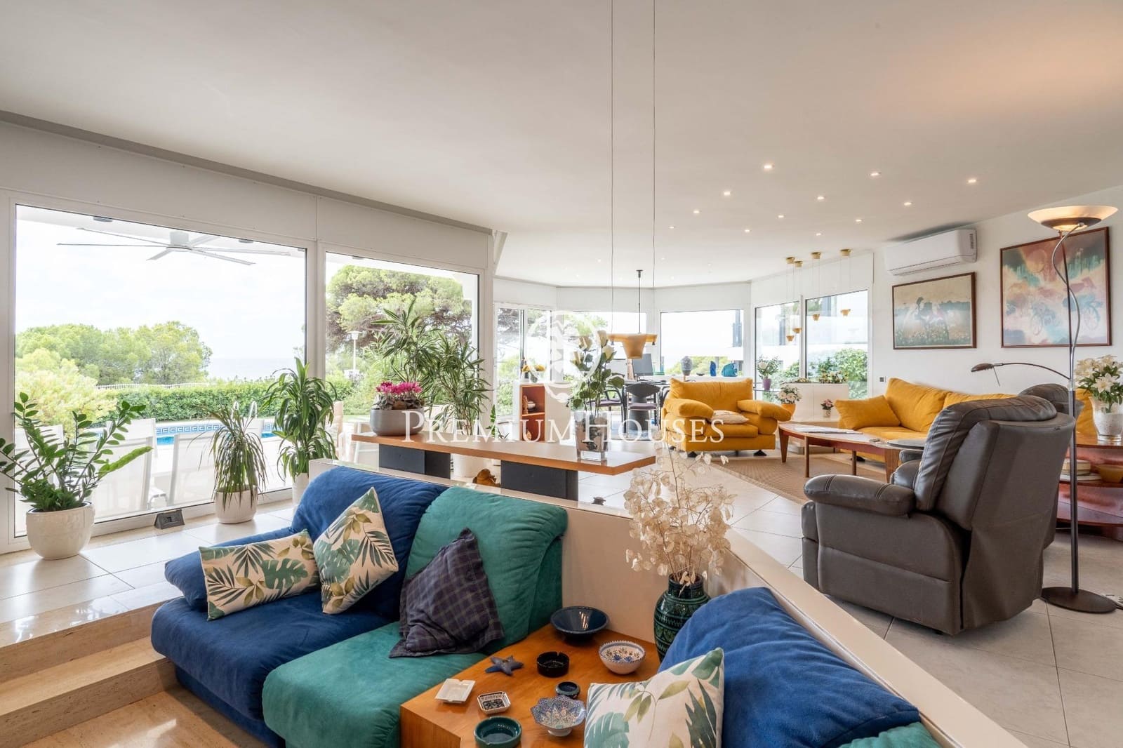 5 soveværelse Villa til salg i Torredembarra med swimmingpool garage - € 2.400.000 (Ref: 9262815)