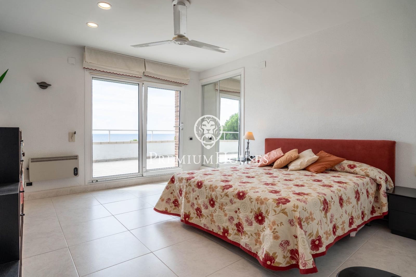 5 soveværelse Villa til salg i Torredembarra med swimmingpool garage - € 2.400.000 (Ref: 9262815)