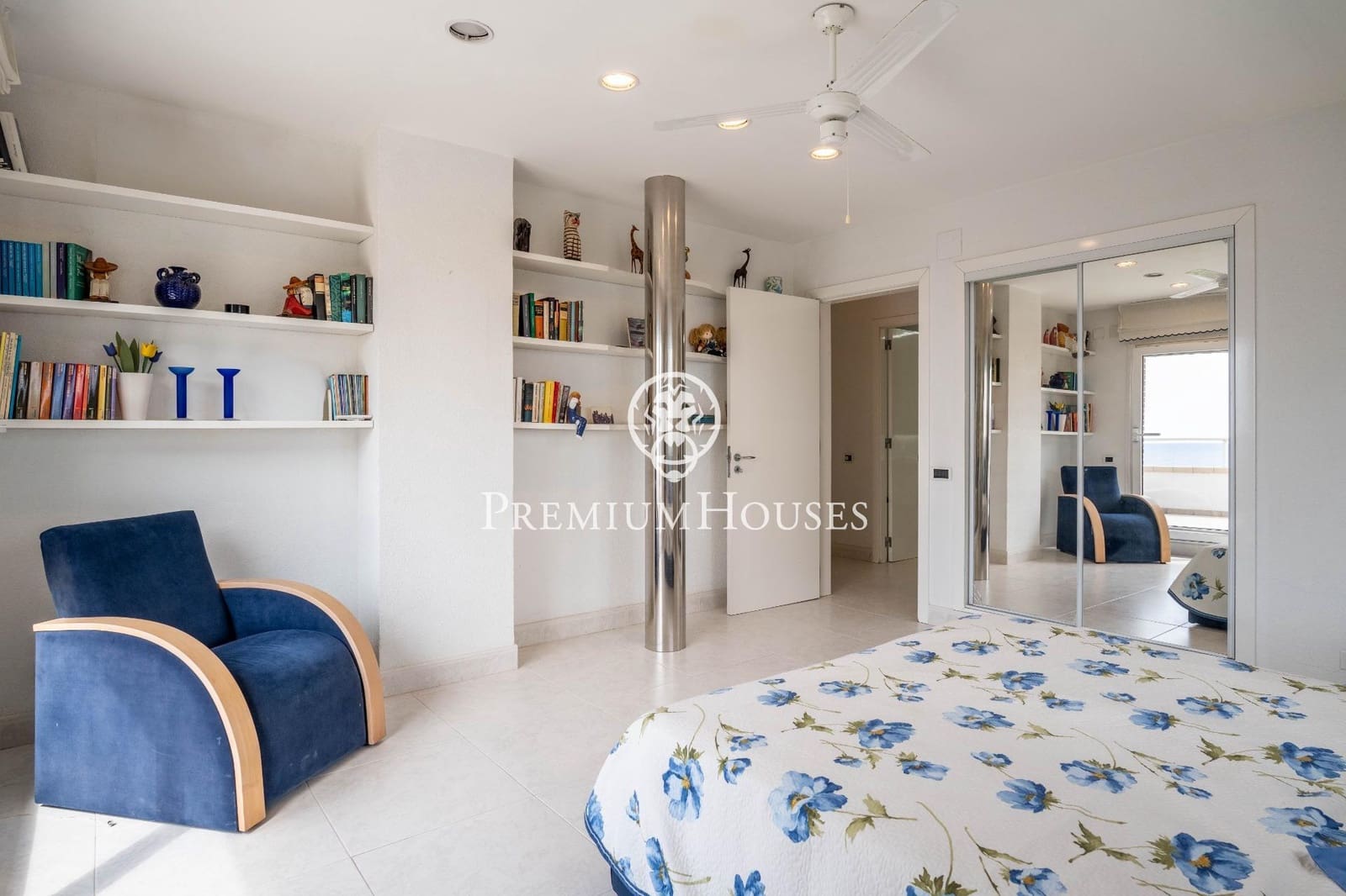 5 soveværelse Villa til salg i Torredembarra med swimmingpool garage - € 2.400.000 (Ref: 9262815)