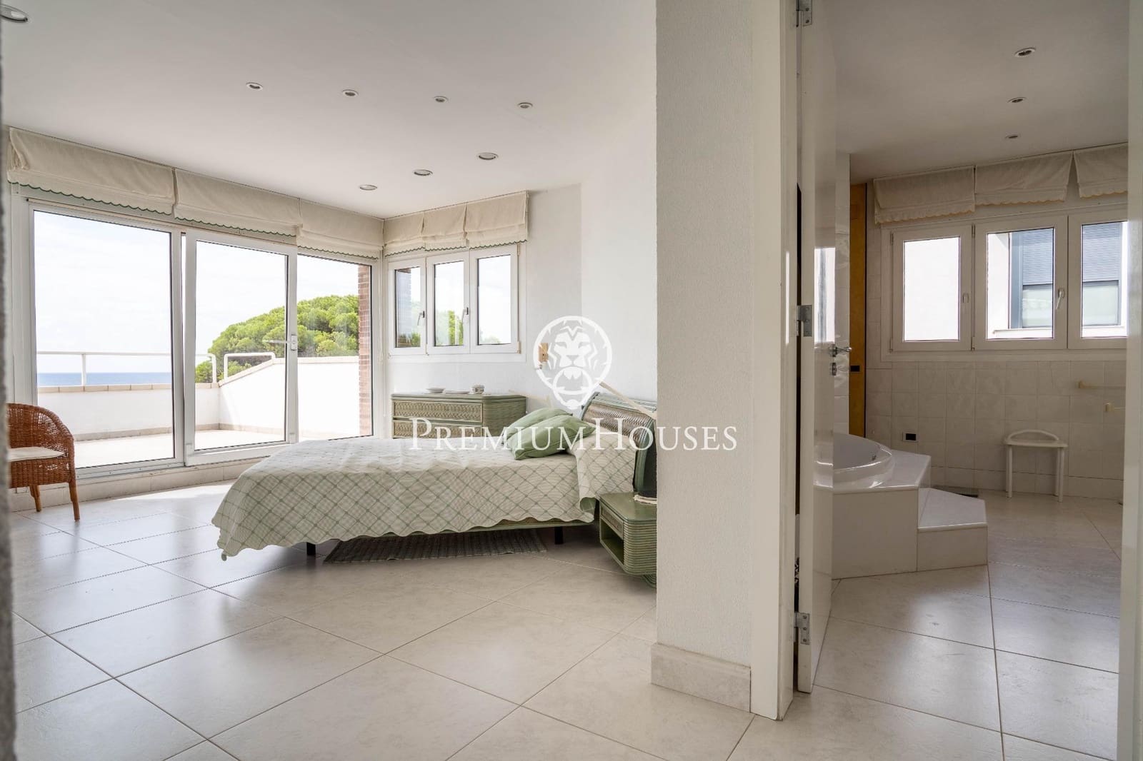 5 soveværelse Villa til salg i Torredembarra med swimmingpool garage - € 2.400.000 (Ref: 9262815)