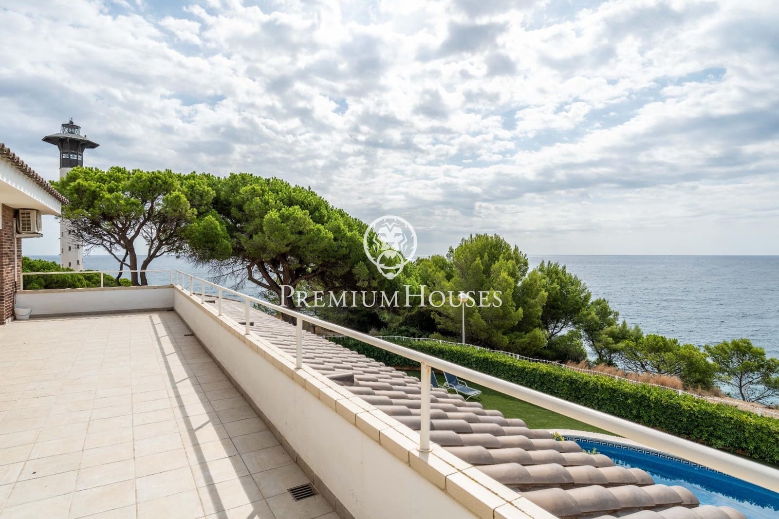 5 soveværelse Villa til salg i Torredembarra med swimmingpool garage - € 2.400.000 (Ref: 9262815)