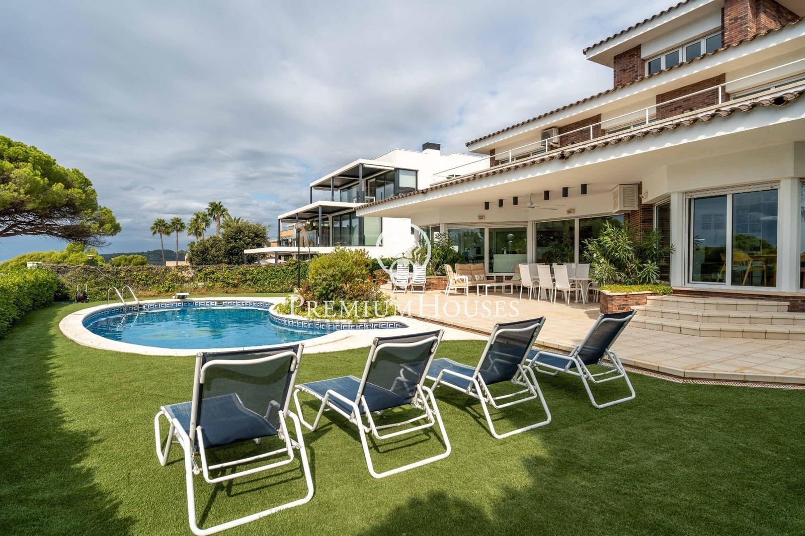 5 soveværelse Villa til salg i Torredembarra med swimmingpool garage - € 2.400.000 (Ref: 9262815)