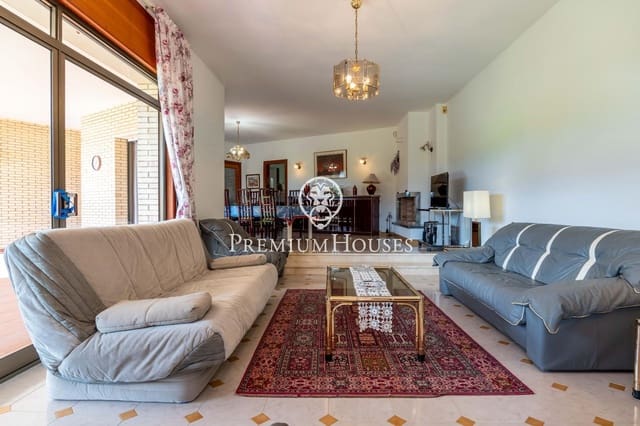 6 soveværelse Villa til salg i Vilafortuny, Cambrils med swimmingpool garage - € 1.600.000 (Ref: 9276530)