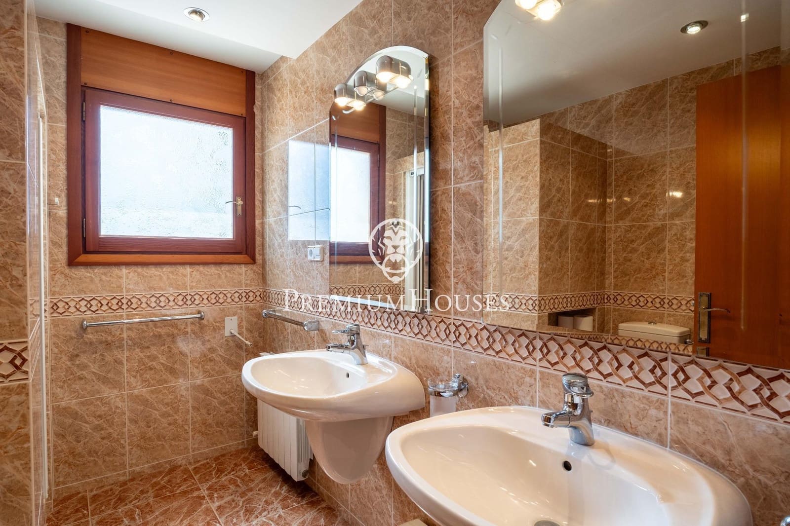 6 quarto Moradia para venda em Vilafortuny com piscina garagem - 1 600 000 € (Ref: 9276530)