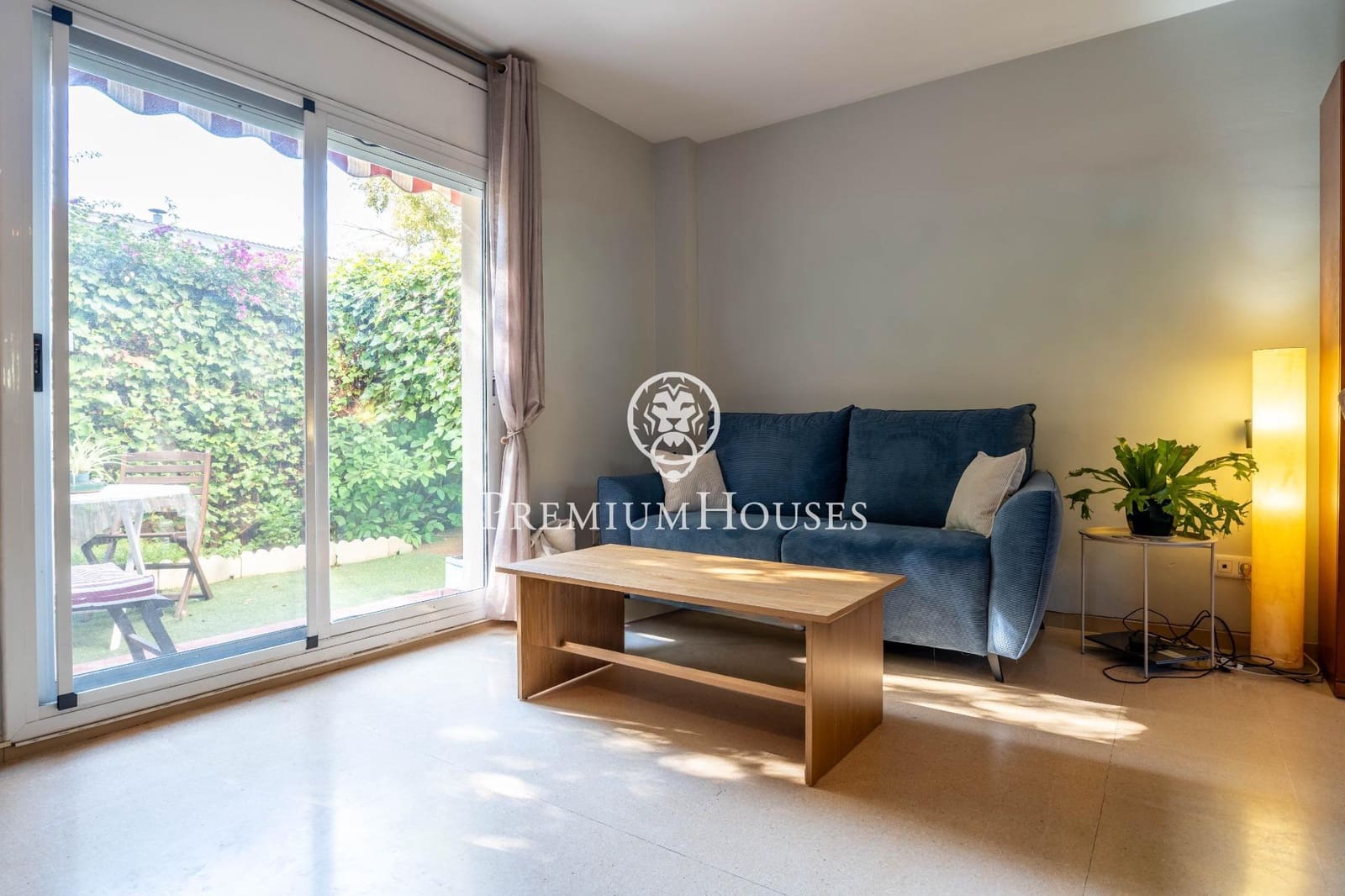 5 soveværelse Byhus til salg i Sant Pere de Ribes med garage - € 635.000 (Ref: 9285394)