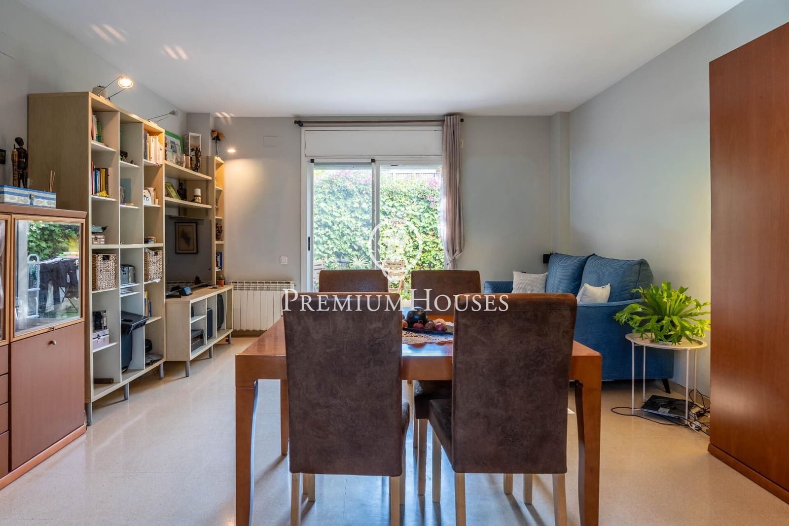 5 soveværelse Byhus til salg i Sant Pere de Ribes med garage - € 635.000 (Ref: 9285394)