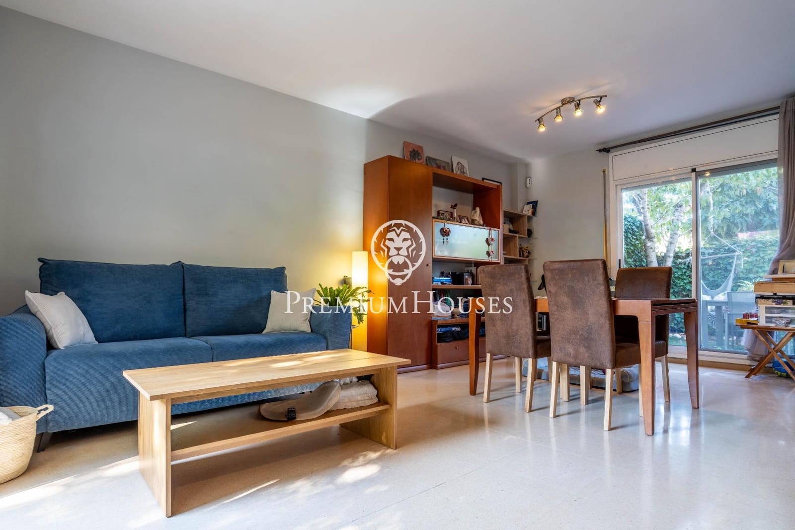 5 soveværelse Byhus til salg i Sant Pere de Ribes med garage - € 635.000 (Ref: 9285394)