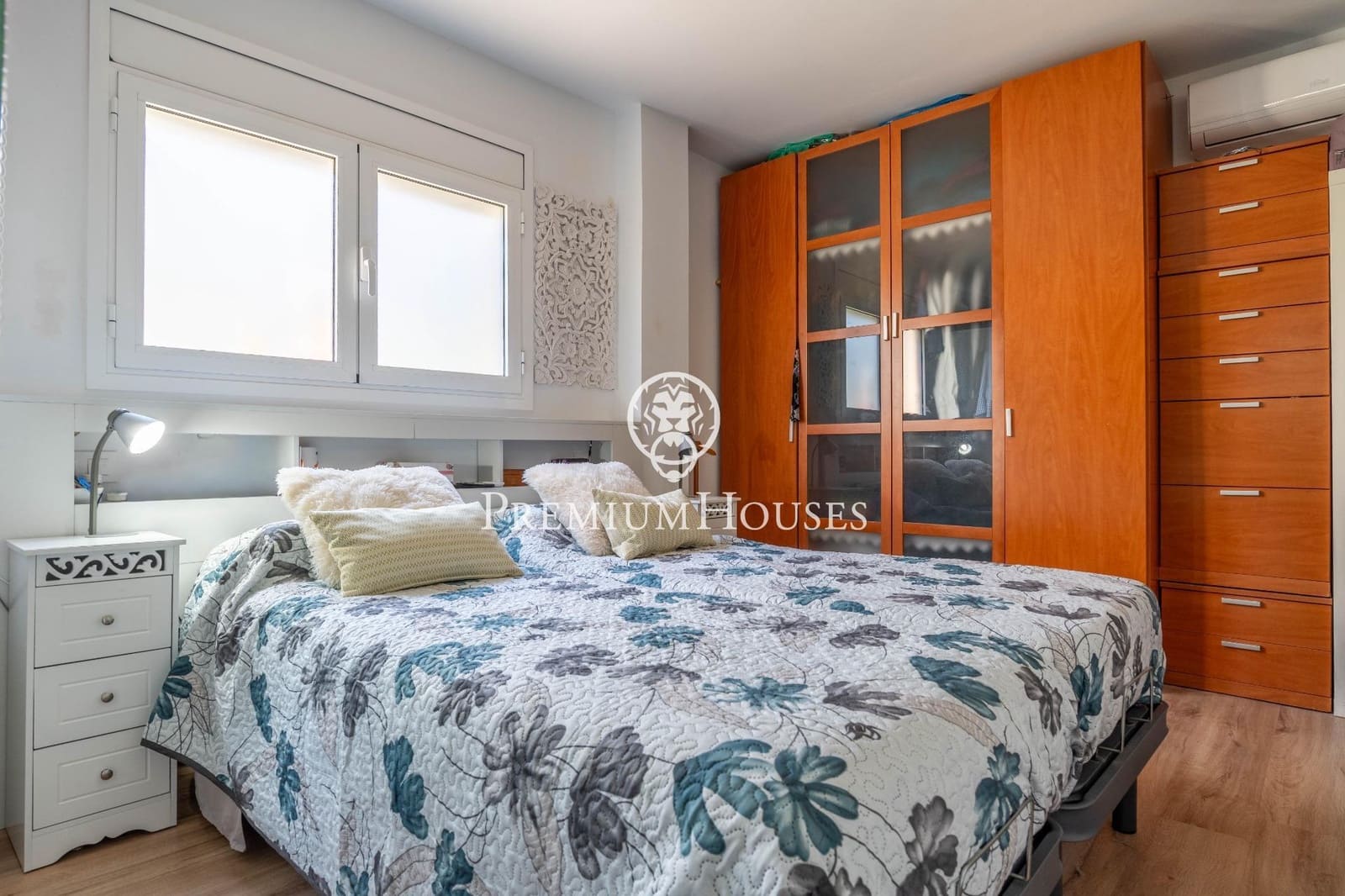 5 soveværelse Byhus til salg i Sant Pere de Ribes med garage - € 635.000 (Ref: 9285394)