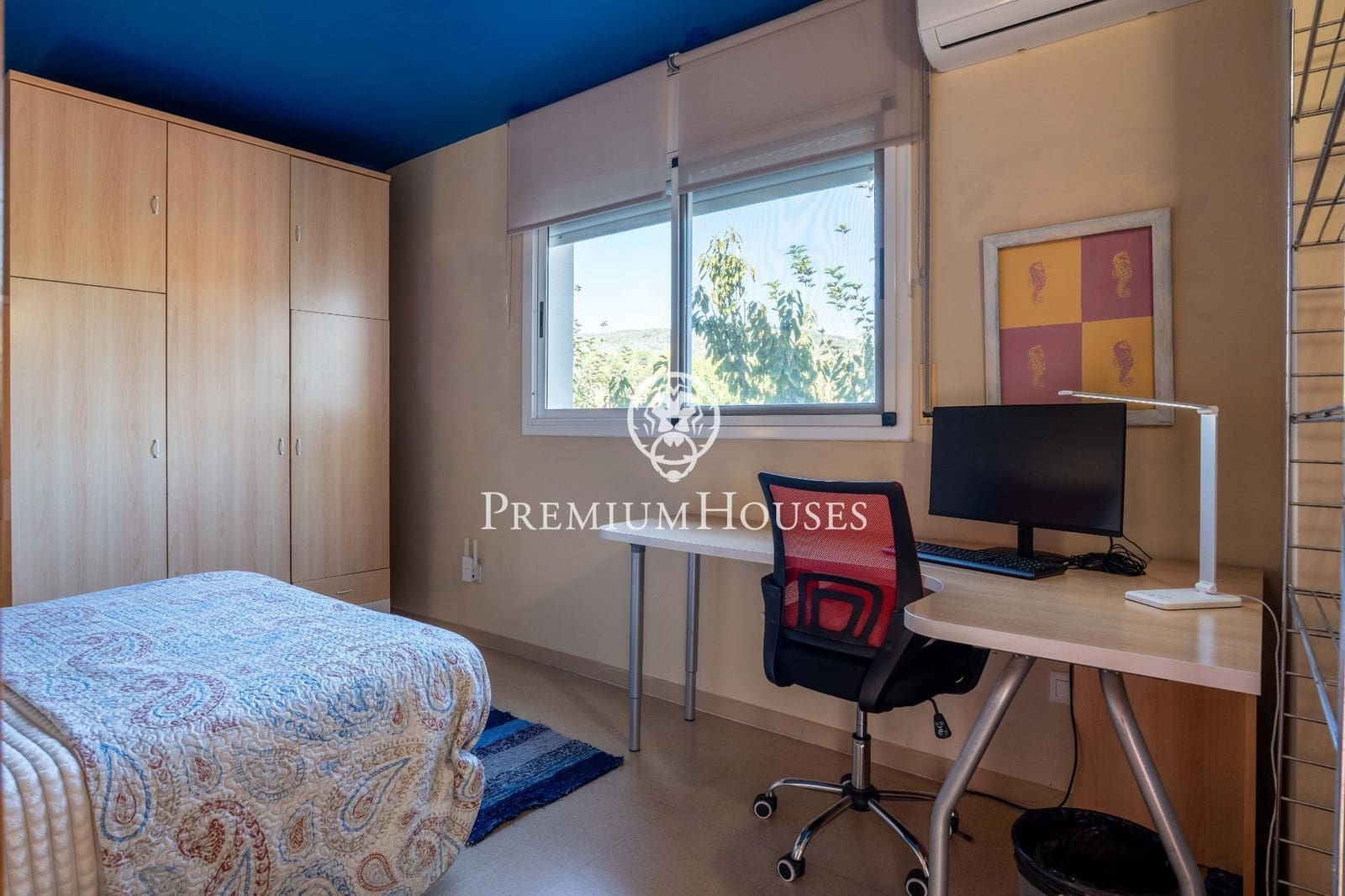 5 soveværelse Byhus til salg i Sant Pere de Ribes med garage - € 635.000 (Ref: 9285394)