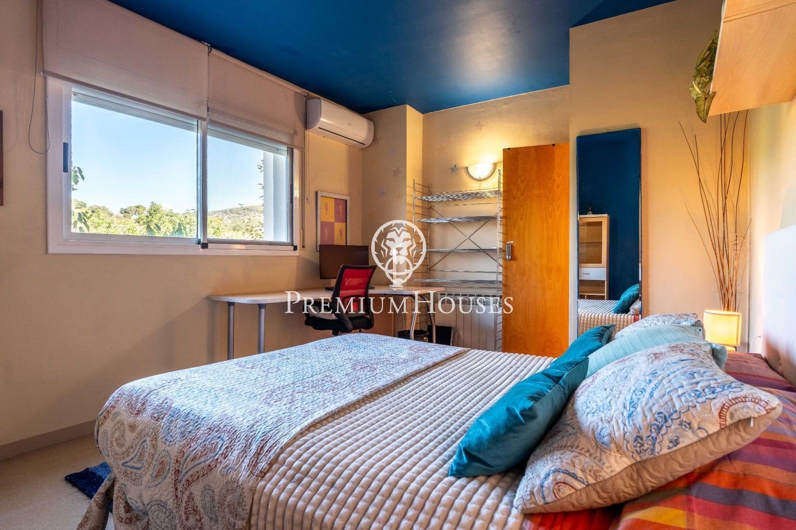 5 soveværelse Byhus til salg i Sant Pere de Ribes med garage - € 635.000 (Ref: 9285394)