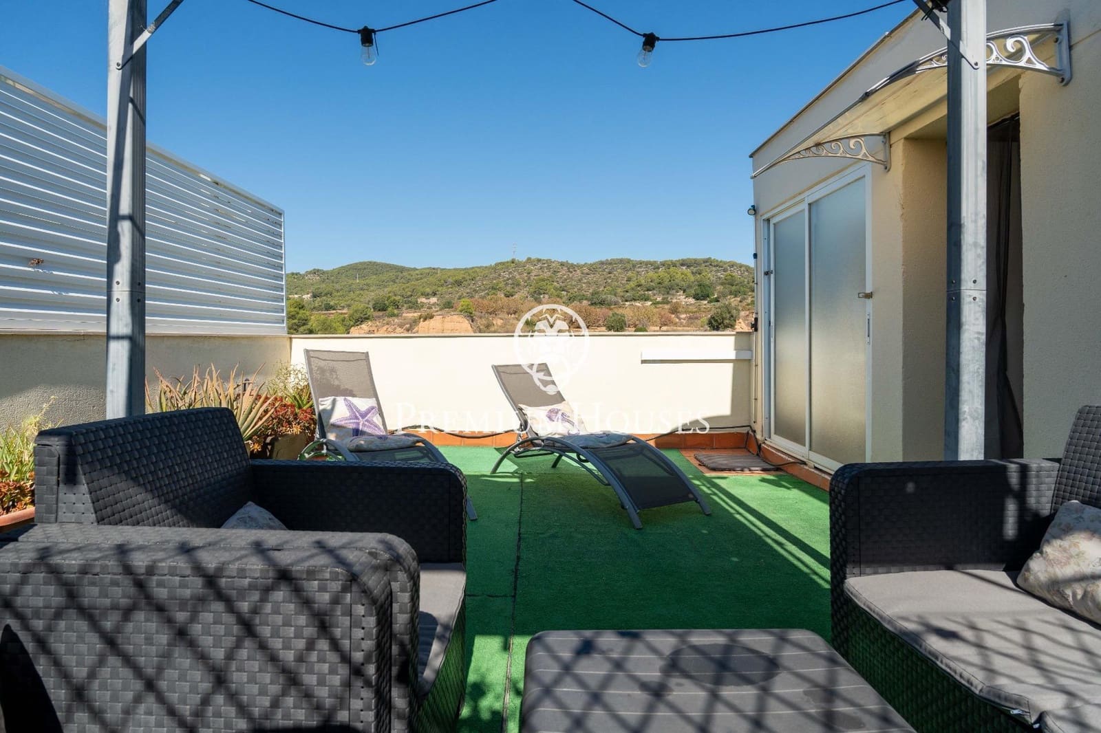 5 soveværelse Byhus til salg i Sant Pere de Ribes med garage - € 635.000 (Ref: 9285394)