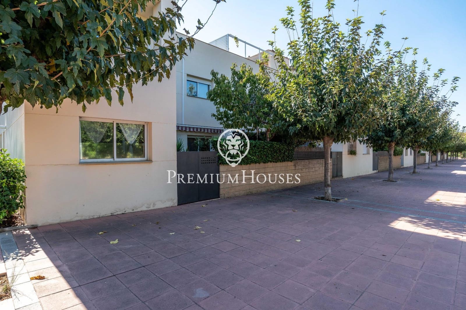 5 soveværelse Byhus til salg i Sant Pere de Ribes med garage - € 635.000 (Ref: 9285394)