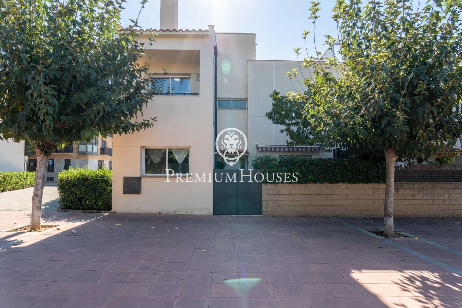 5 soveværelse Byhus til salg i Sant Pere de Ribes med garage - € 635.000 (Ref: 9285394)