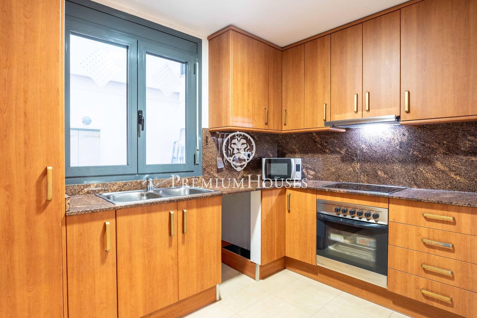 3 bedroom Apartment for sale in Begues - € 350,000 (Ref: 9301235)