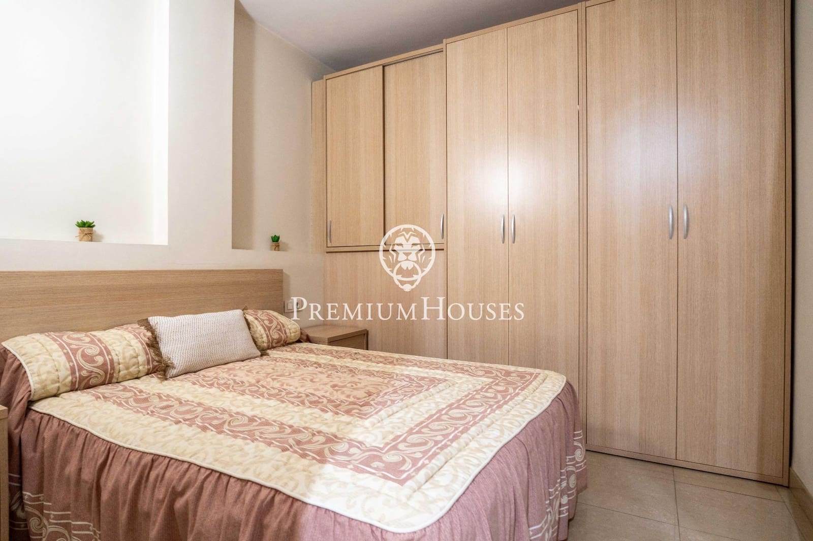 3 bedroom Apartment for sale in Begues - € 350,000 (Ref: 9301235)