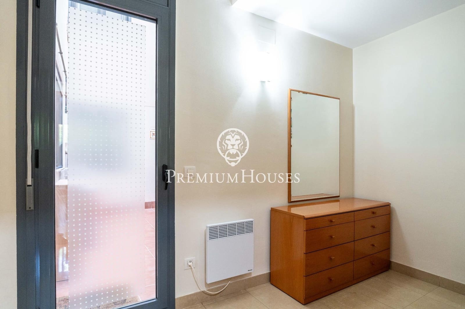 3 bedroom Apartment for sale in Begues - € 350,000 (Ref: 9301235)