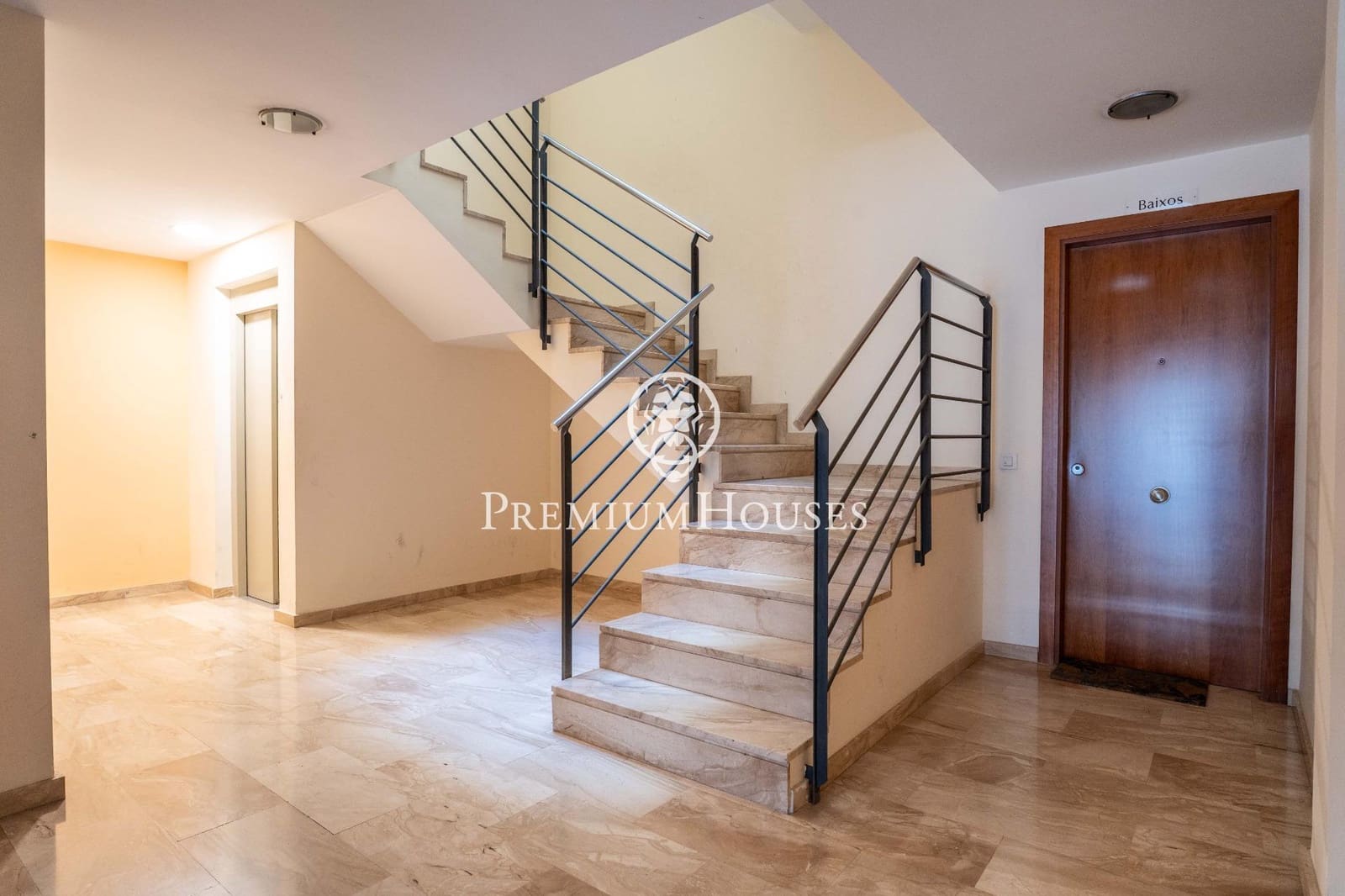 3 bedroom Apartment for sale in Begues - € 350,000 (Ref: 9301235)