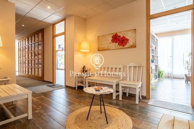 3 bedroom Commercial for rent in Vilafortuny, Cambrils - € 3,500 (Ref: 9311099)