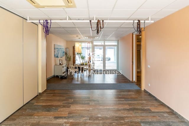 3 bedroom Commercial for rent in Vilafortuny, Cambrils - € 3,500 (Ref: 9311099)