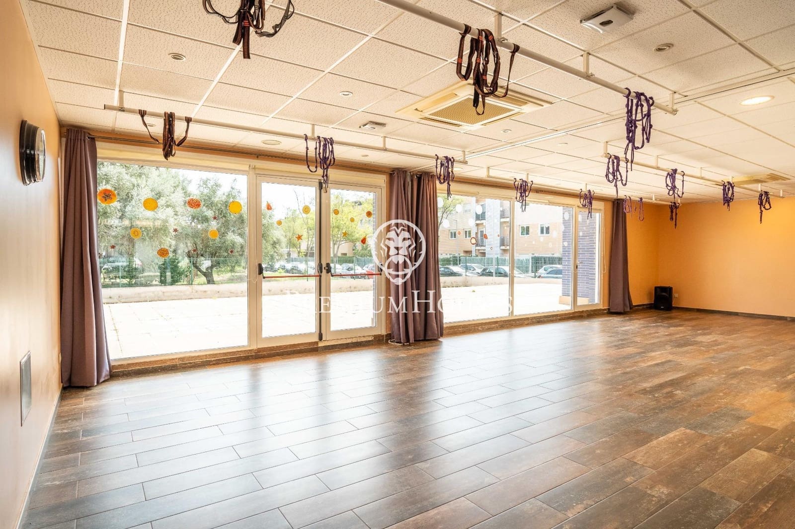 3 bedroom Commercial for rent in Vilafortuny - € 3,500 (Ref: 9311099)